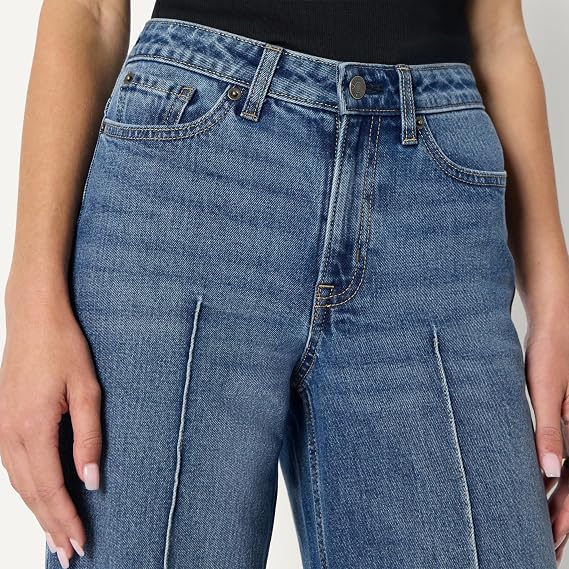 Women’s Cuffed Wide-Leg Jeans – Stretch Vintage Denim with Pintuck Detail